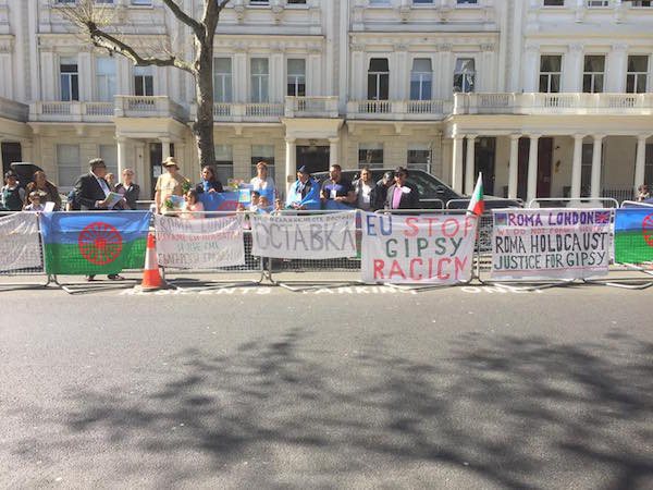 8 april 17 Protest bg ambassy 2 (600px * 450px)